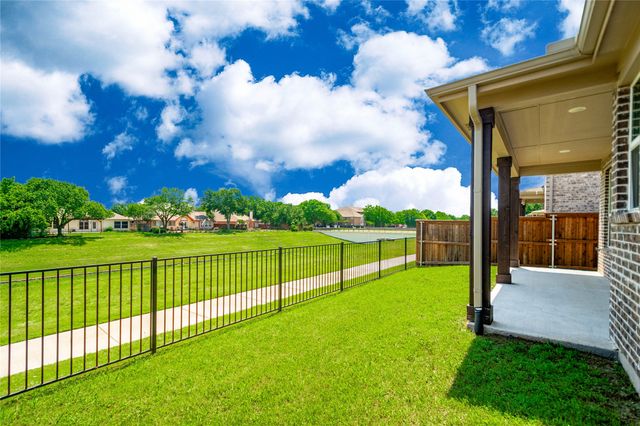9828 Michael Irvin Street, Irving, TX 75063