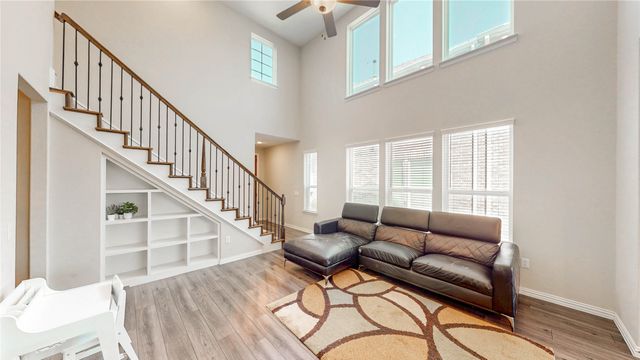 9828 Michael Irvin Street, Irving, TX 75063