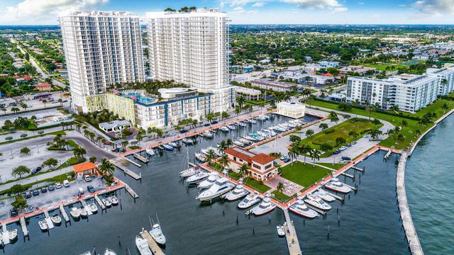 220 Lake Shore Drive 811, Lake Park, FL 33403