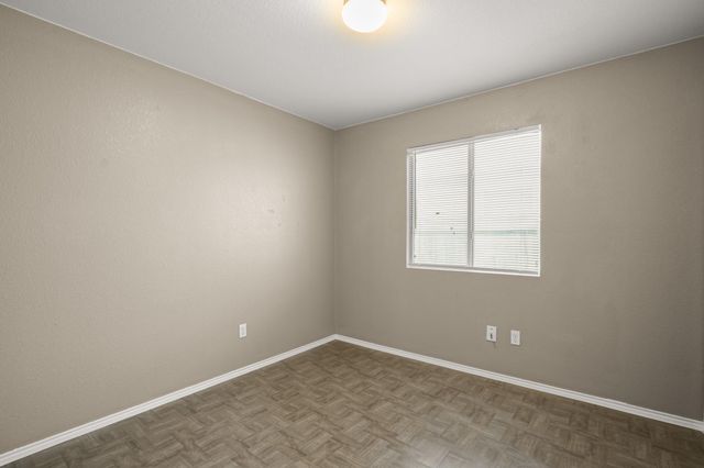 137 Hillhouse LN, Manchaca, TX 78652
