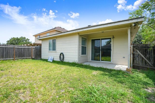 137 Hillhouse LN, Manchaca, TX 78652