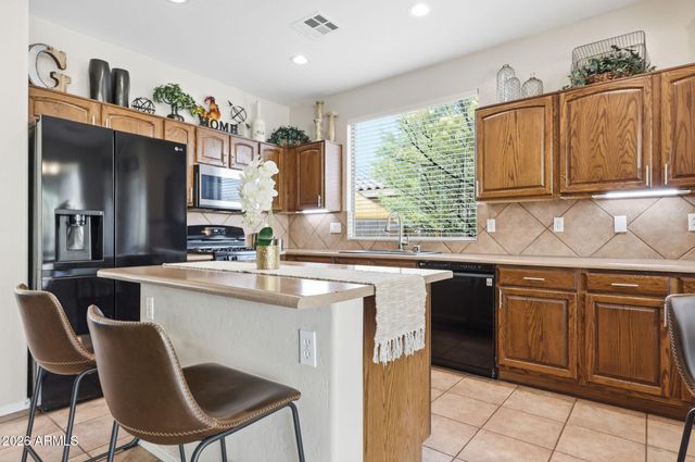 17612 W WIND SONG Avenue, Goodyear, AZ 85338