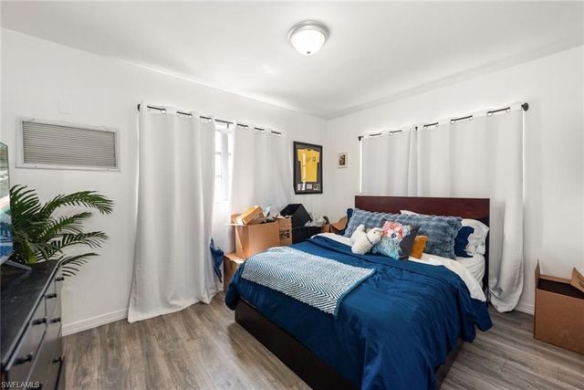 243 Lakeview DR, North Fort Myers, FL 33917