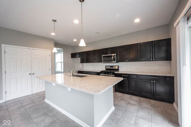 5781 Waterstone Way, Whitestown, IN 46075