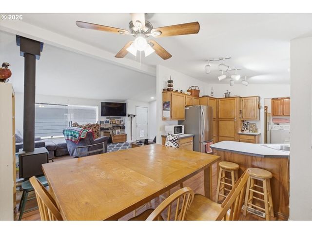 660 WASSOM St, Lebanon, OR 97355