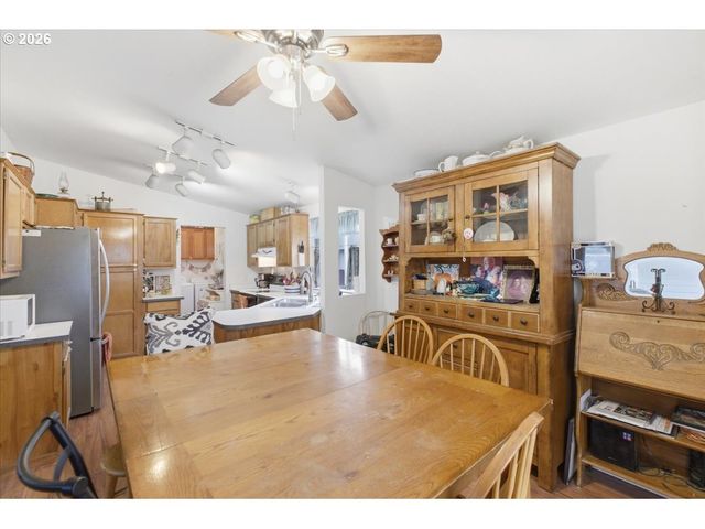 660 WASSOM St, Lebanon, OR 97355