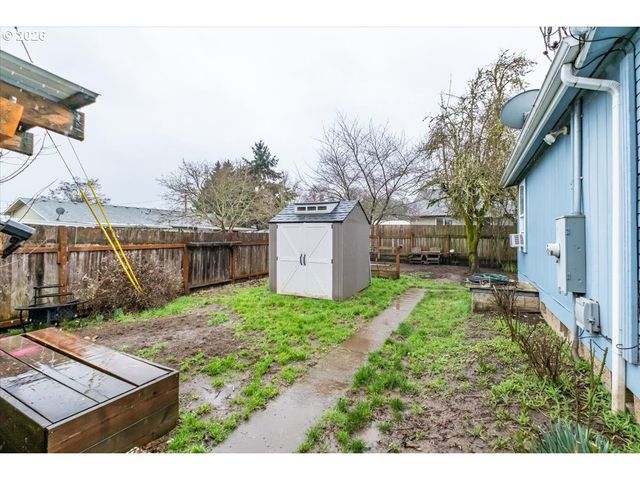 660 WASSOM St, Lebanon, OR 97355