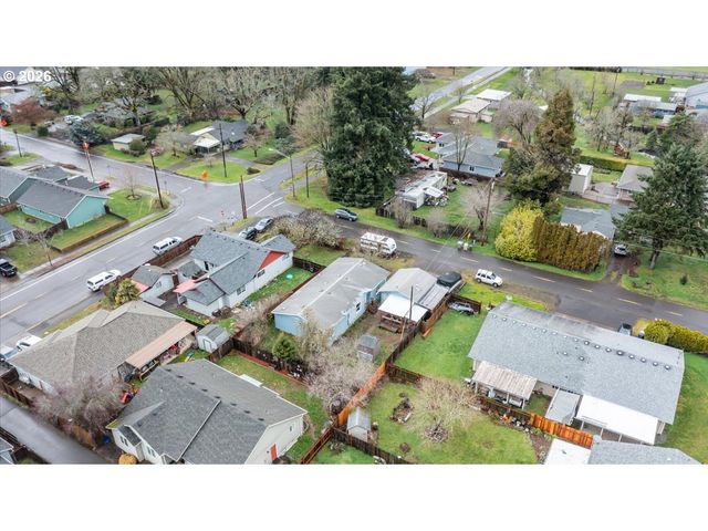 660 WASSOM St, Lebanon, OR 97355