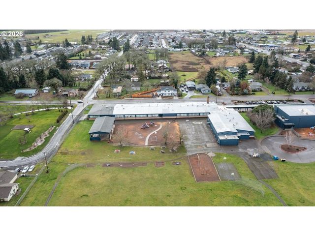 660 WASSOM St, Lebanon, OR 97355