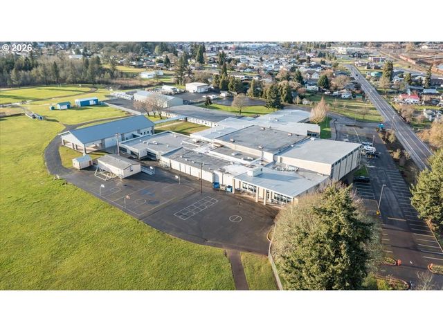 660 WASSOM St, Lebanon, OR 97355