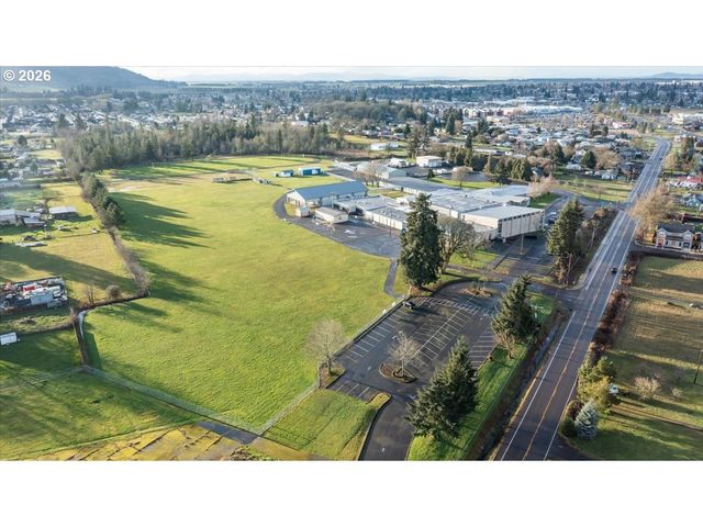 660 WASSOM St, Lebanon, OR 97355