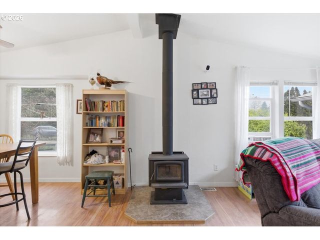 660 WASSOM St, Lebanon, OR 97355