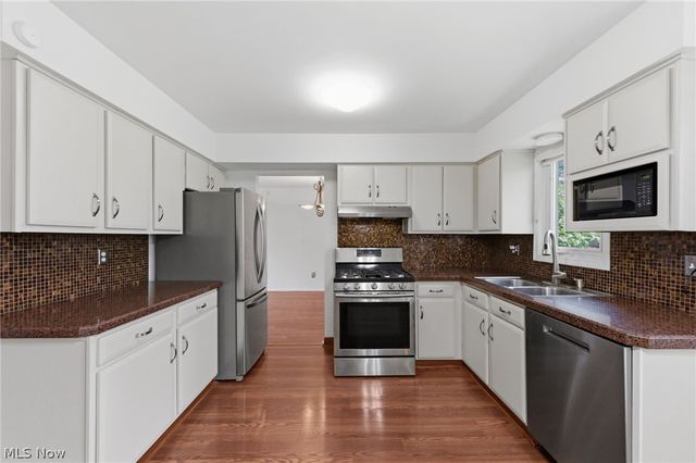 33276 Tallyho Drive, Solon, OH 44139