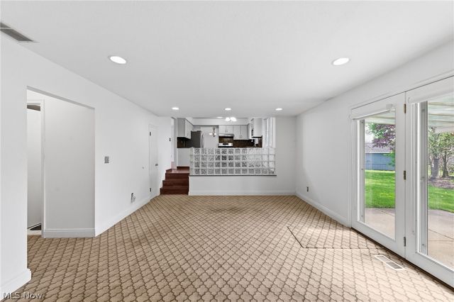 33276 Tallyho Drive, Solon, OH 44139