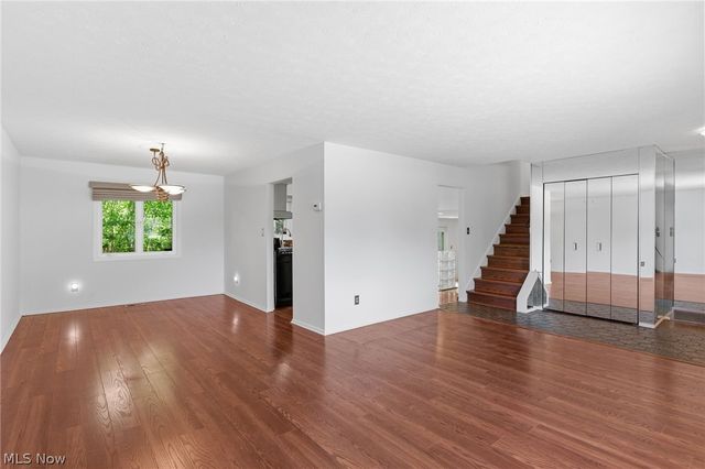 33276 Tallyho Drive, Solon, OH 44139