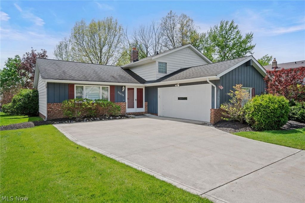 33276 Tallyho Drive, Solon, OH 44139