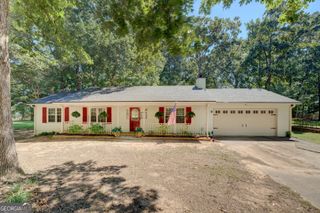 207 Summerfield Lane, Mcdonough, GA 30253