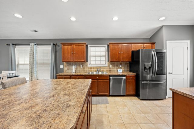 673 Lucille Drive, Lexington, KY 40511