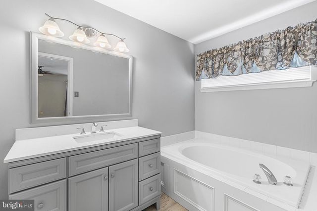 520 LARKINS BRIDGE DRIVE LARKINS BRIDGE DR, Downingtown, PA 19335