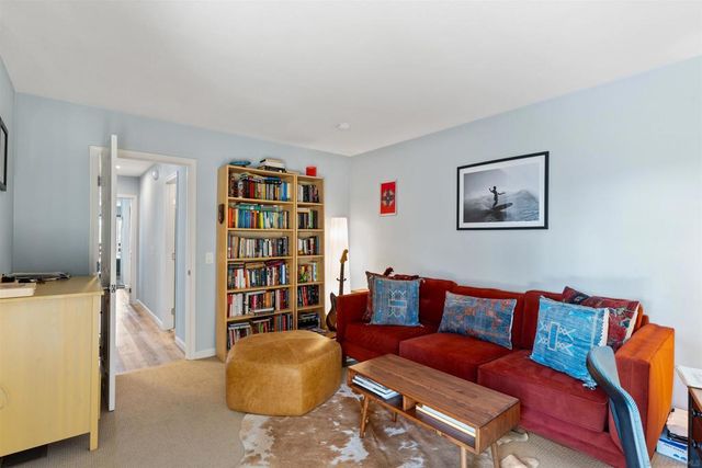 2038 Avenue Of The Trees, Carlsbad, CA 92008