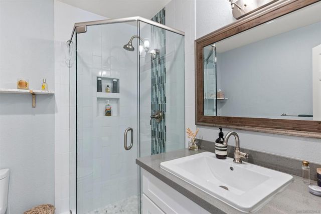 2038 Avenue Of The Trees, Carlsbad, CA 92008