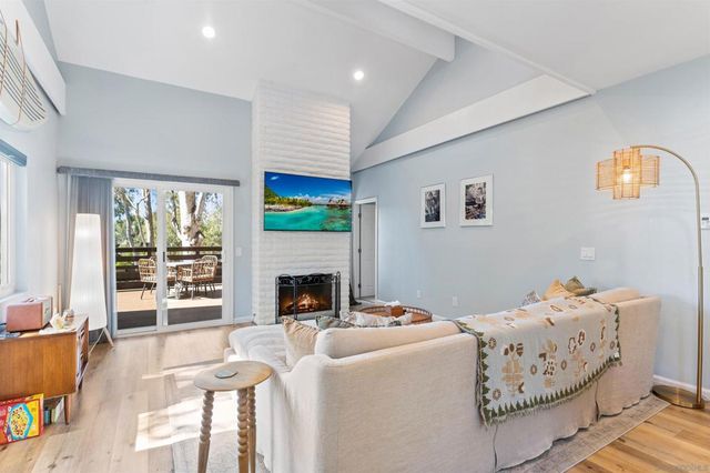 2038 Avenue Of The Trees, Carlsbad, CA 92008