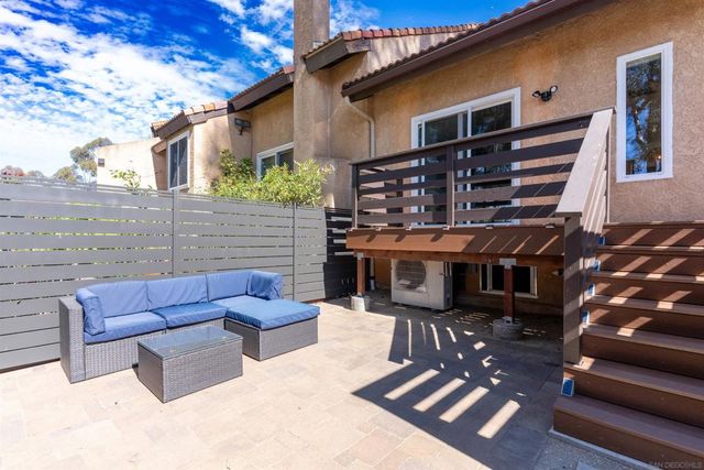 2038 Avenue Of The Trees, Carlsbad, CA 92008