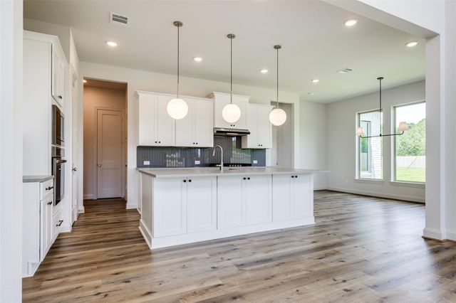 349 Covey Lane, Sealy, TX 77474