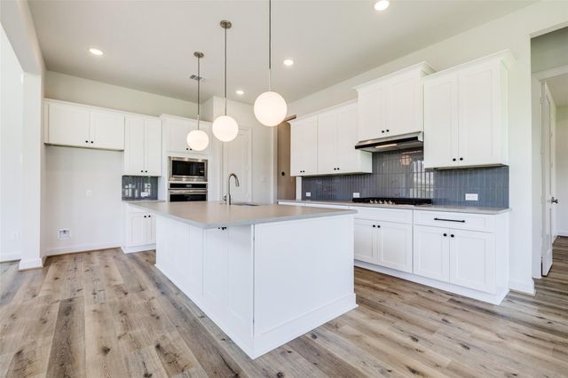 349 Covey Lane, Sealy, TX 77474
