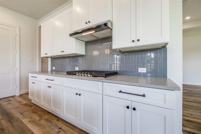 349 Covey Lane, Sealy, TX 77474