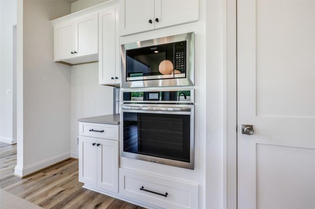 349 Covey Lane, Sealy, TX 77474