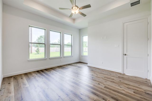 349 Covey Lane, Sealy, TX 77474
