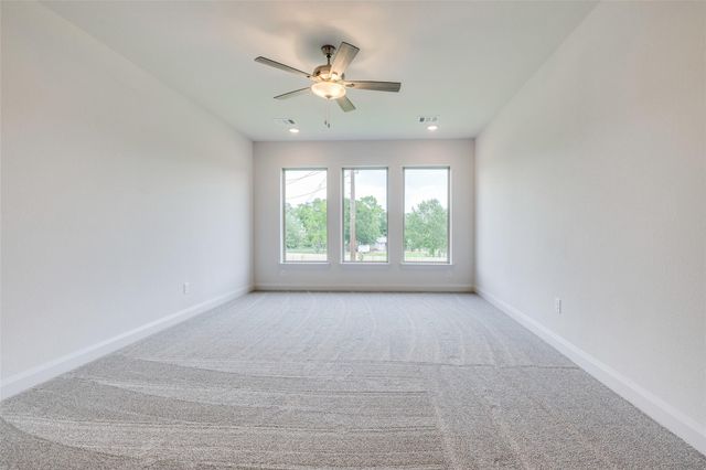 349 Covey Lane, Sealy, TX 77474