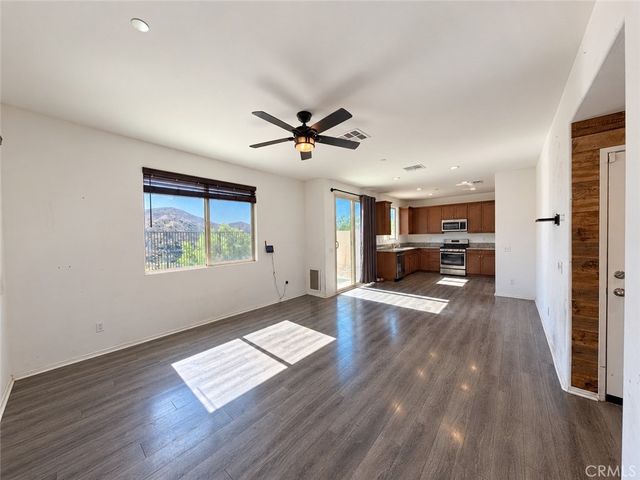 24251 Lilac Lane, Lake Elsinore, CA 92532