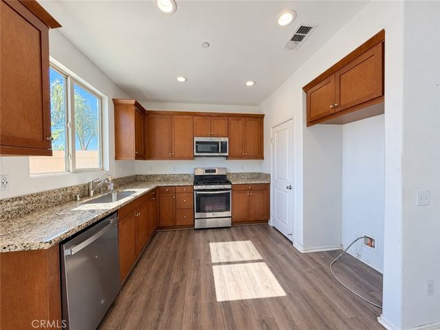 24251 Lilac Lane, Lake Elsinore, CA 92532