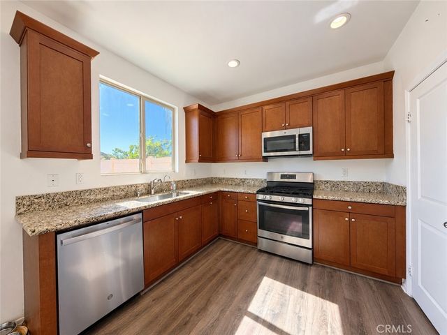 24251 Lilac Lane, Lake Elsinore, CA 92532