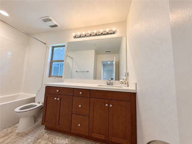 24251 Lilac Lane, Lake Elsinore, CA 92532