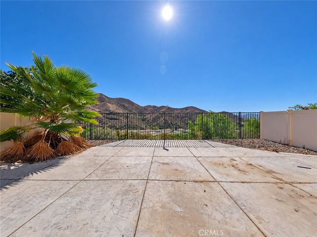 24251 Lilac Lane, Lake Elsinore, CA 92532