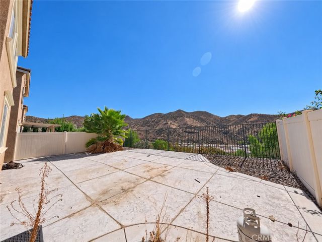 24251 Lilac Lane, Lake Elsinore, CA 92532