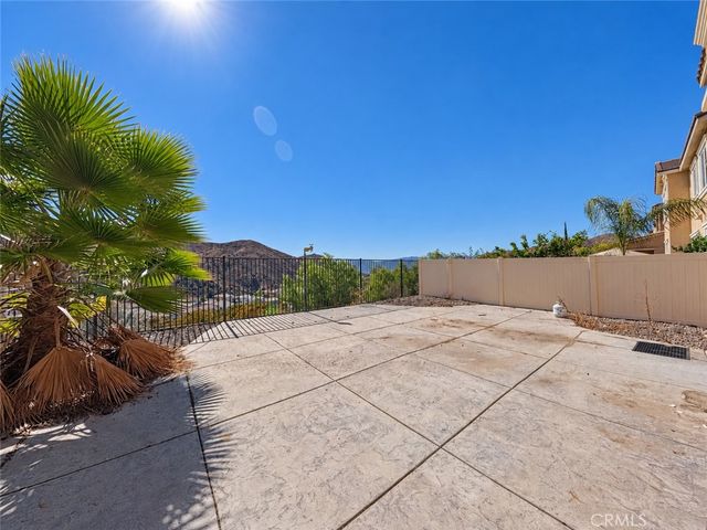 24251 Lilac Lane, Lake Elsinore, CA 92532