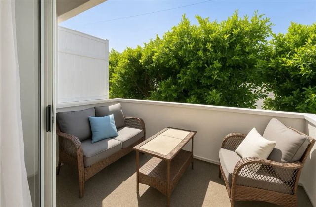 6301 Coldwater Canyon, Valley Glen, CA 91606