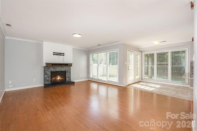 2213 Century Oaks Lane, Charlotte, NC 28262