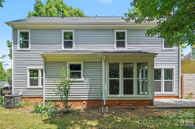 2213 Century Oaks Lane, Charlotte, NC 28262