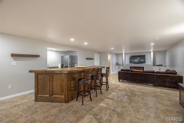 509 Country Chase Drive, Lake St Louis, MO 63367