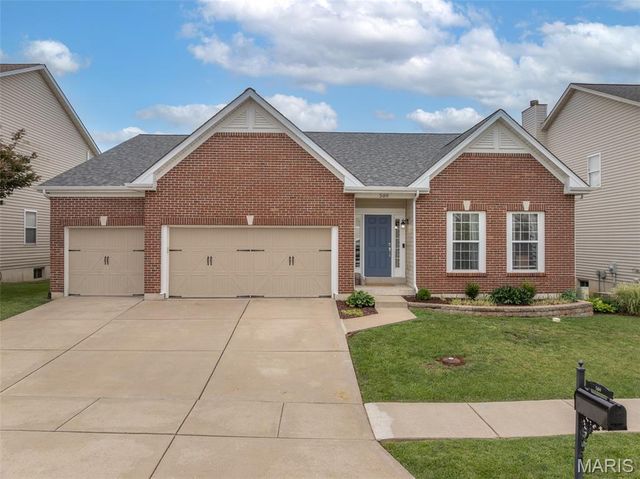 509 Country Chase Drive, Lake St Louis, MO 63367