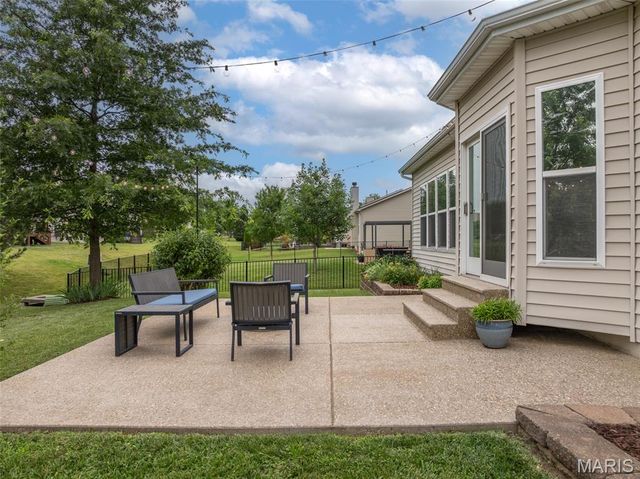 509 Country Chase Drive, Lake St Louis, MO 63367