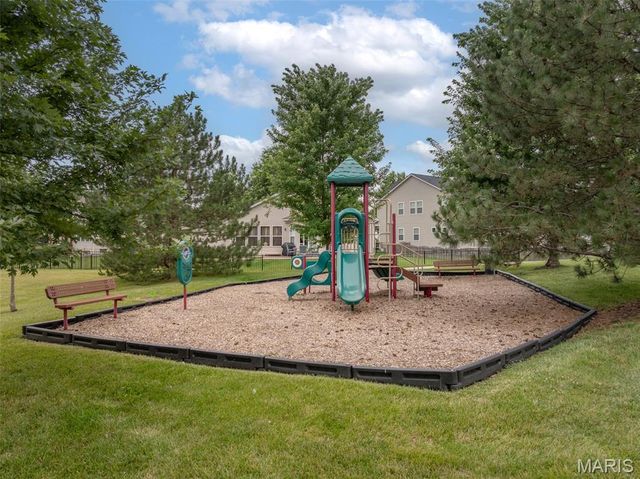 509 Country Chase Drive, Lake St Louis, MO 63367