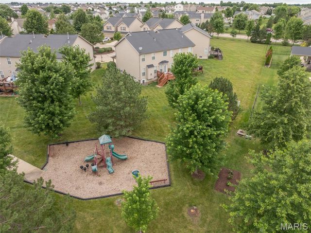 509 Country Chase Drive, Lake St Louis, MO 63367