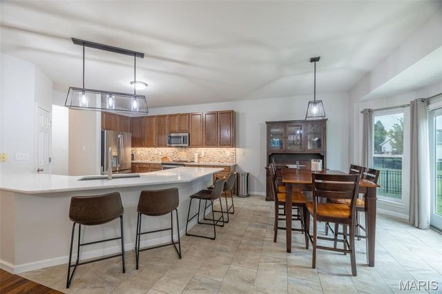 509 Country Chase Drive, Lake St Louis, MO 63367