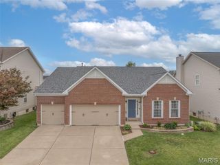 509 Country Chase Drive, Lake St Louis, MO 63367
